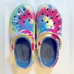 CROCS Classic Lined Clogs. Size 5 Men’s. Blue and Pink Tie-Dye Color Way. Used